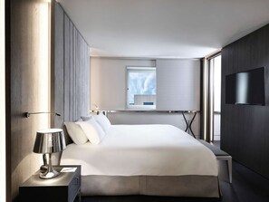 Junior Suite, 1 King Bed | Premium bedding, memory foam beds, in-room safe, desk