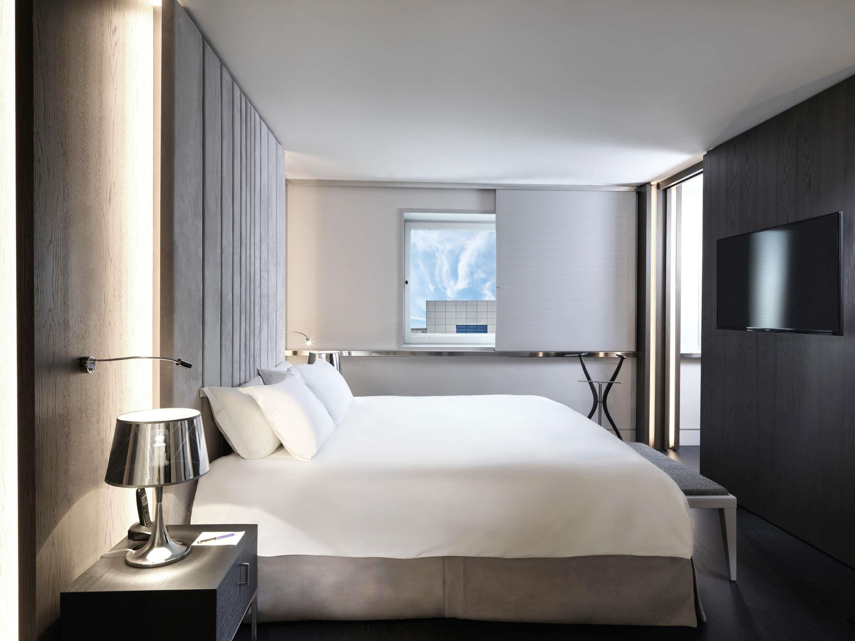 Suite junior, 1 cama King size | Ropa de cama de alta calidad y camas con efecto memoria 