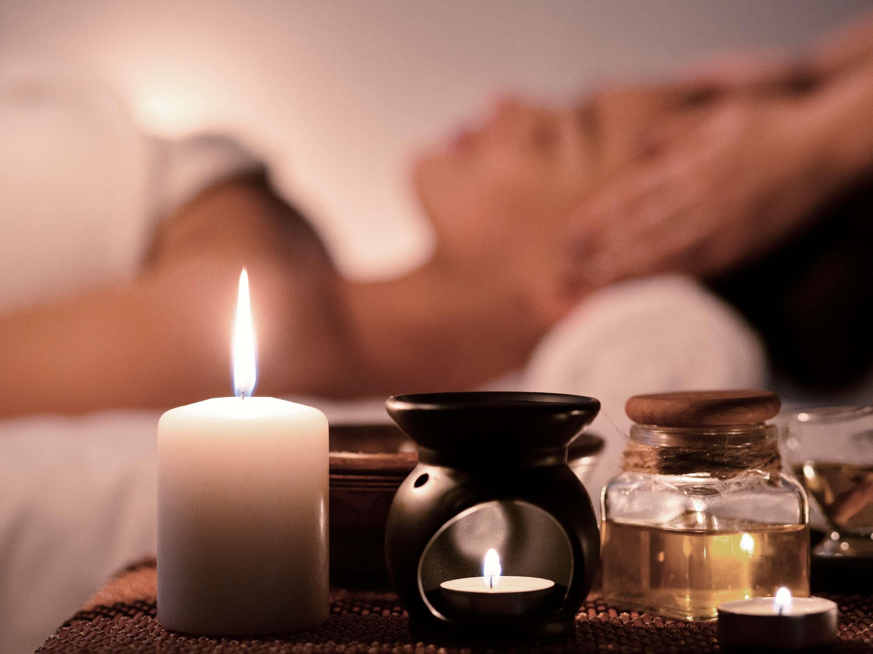 Couples treatment rooms, body treatments, body scrubs, facials, massages