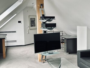Superior Suite, Ensuite | Interior