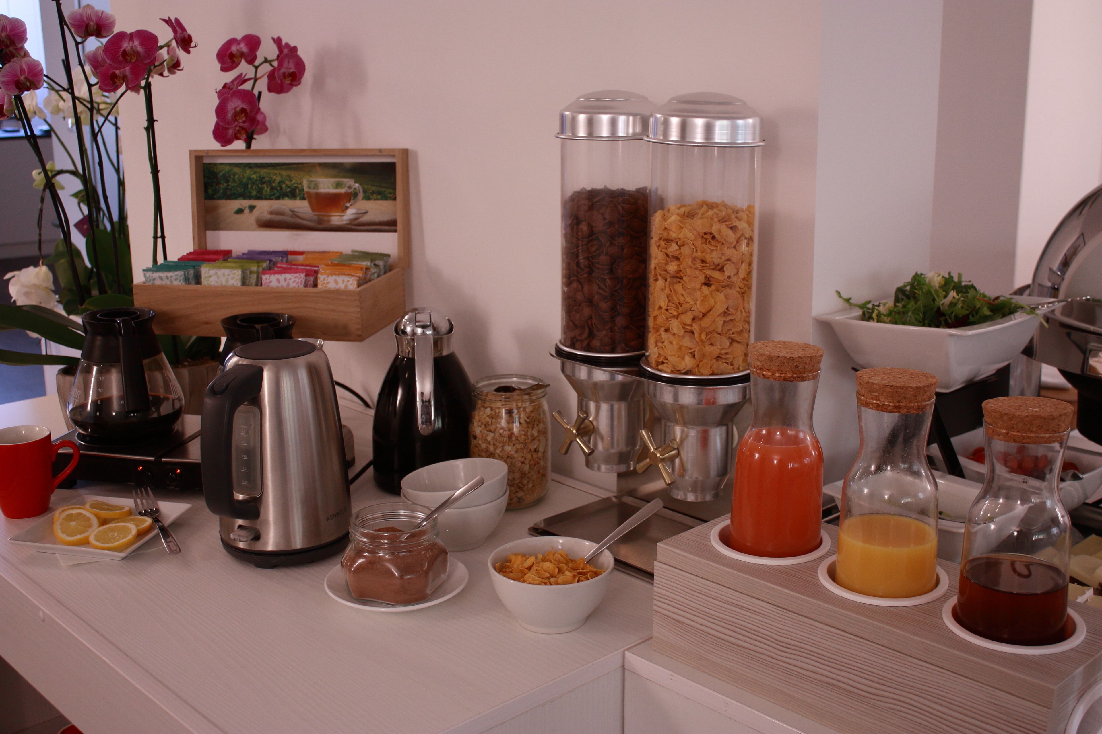 Daily buffet breakfast for a fee