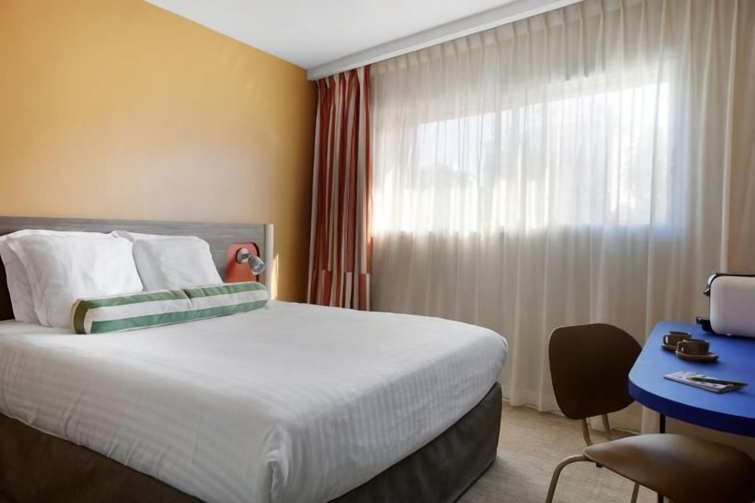 Minibar, in-room safe, desk, soundproofing