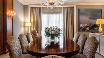 Presidential Suite | Premium bedding, down comforters, minibar, in-room safe