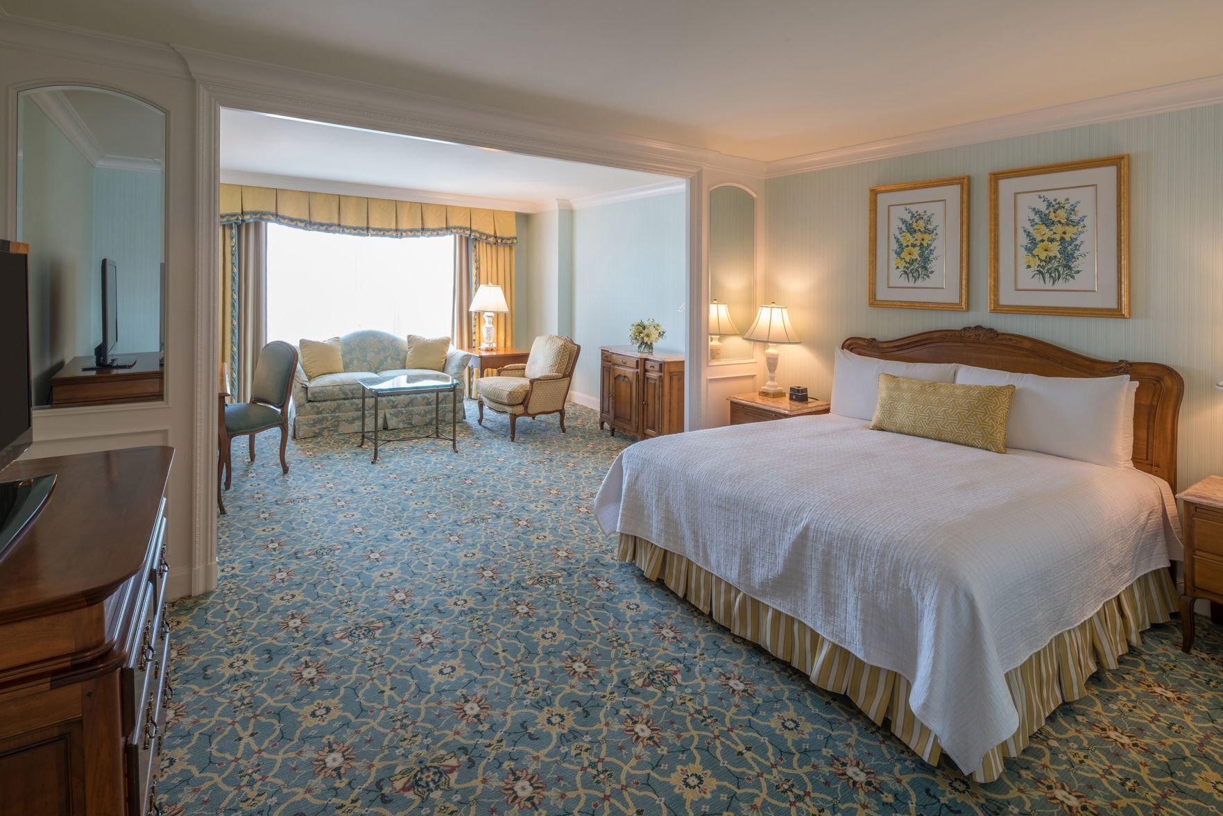 Premium bedding, down comforters, minibar, in-room safe