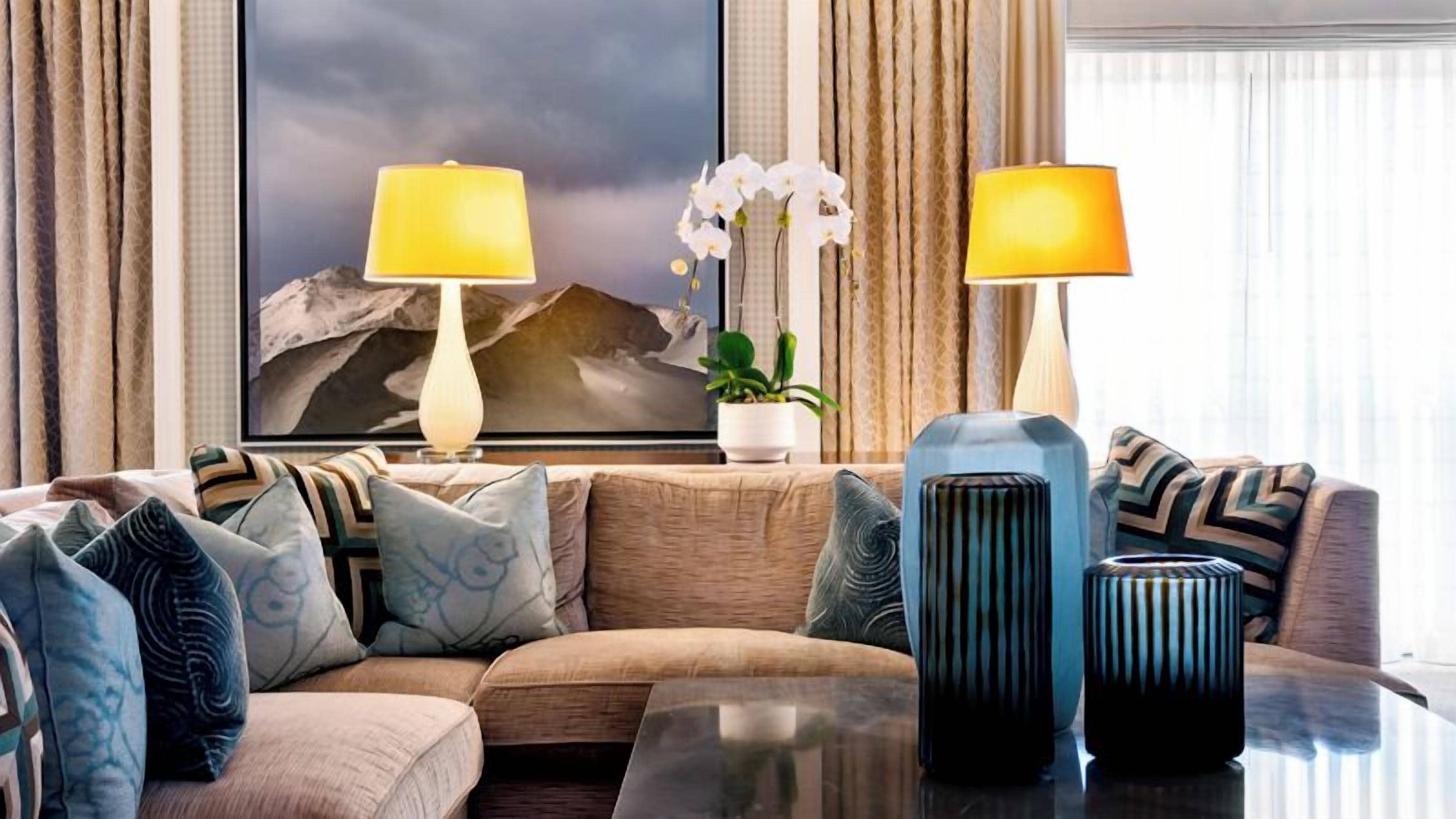 presidential suite | living area | lcd tv