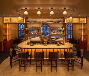 2 bars/lounges, poolside bar