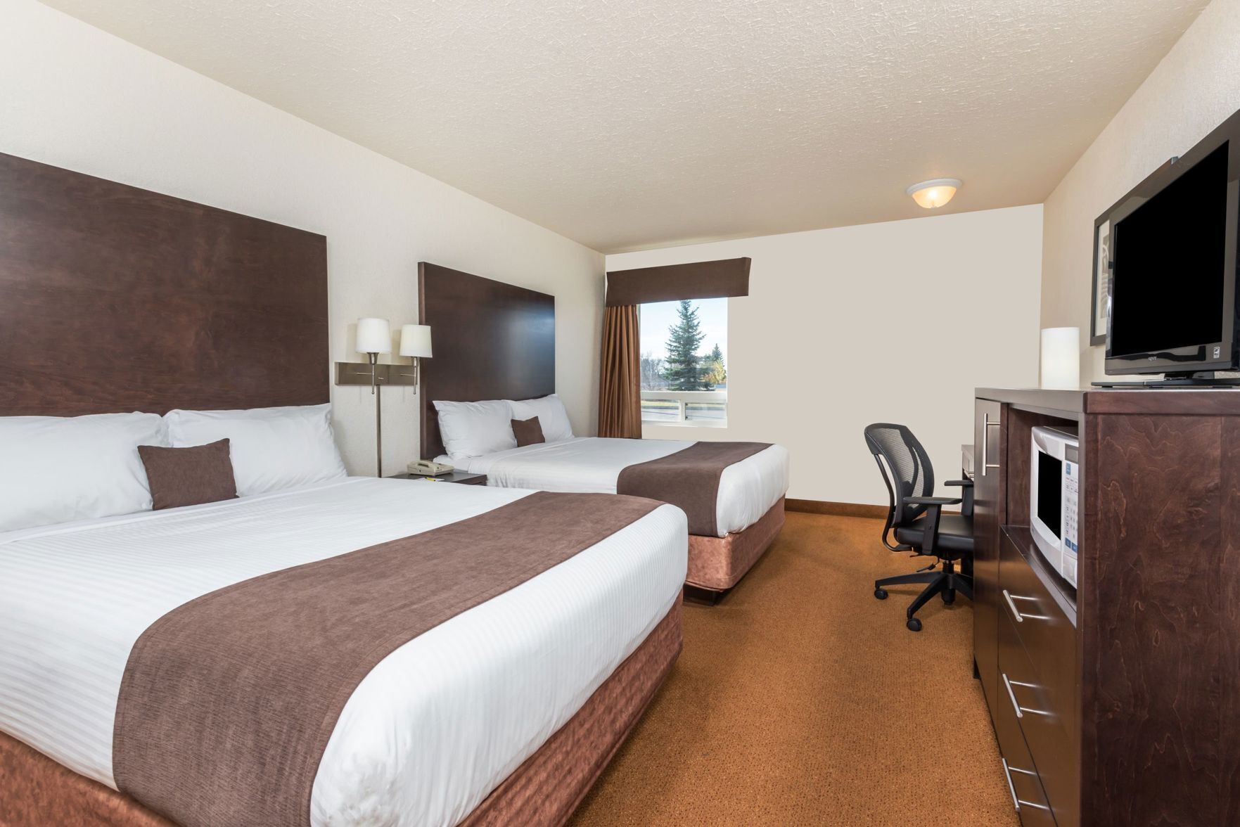 Desk, cots/infant beds, rollaway beds, free WiFi