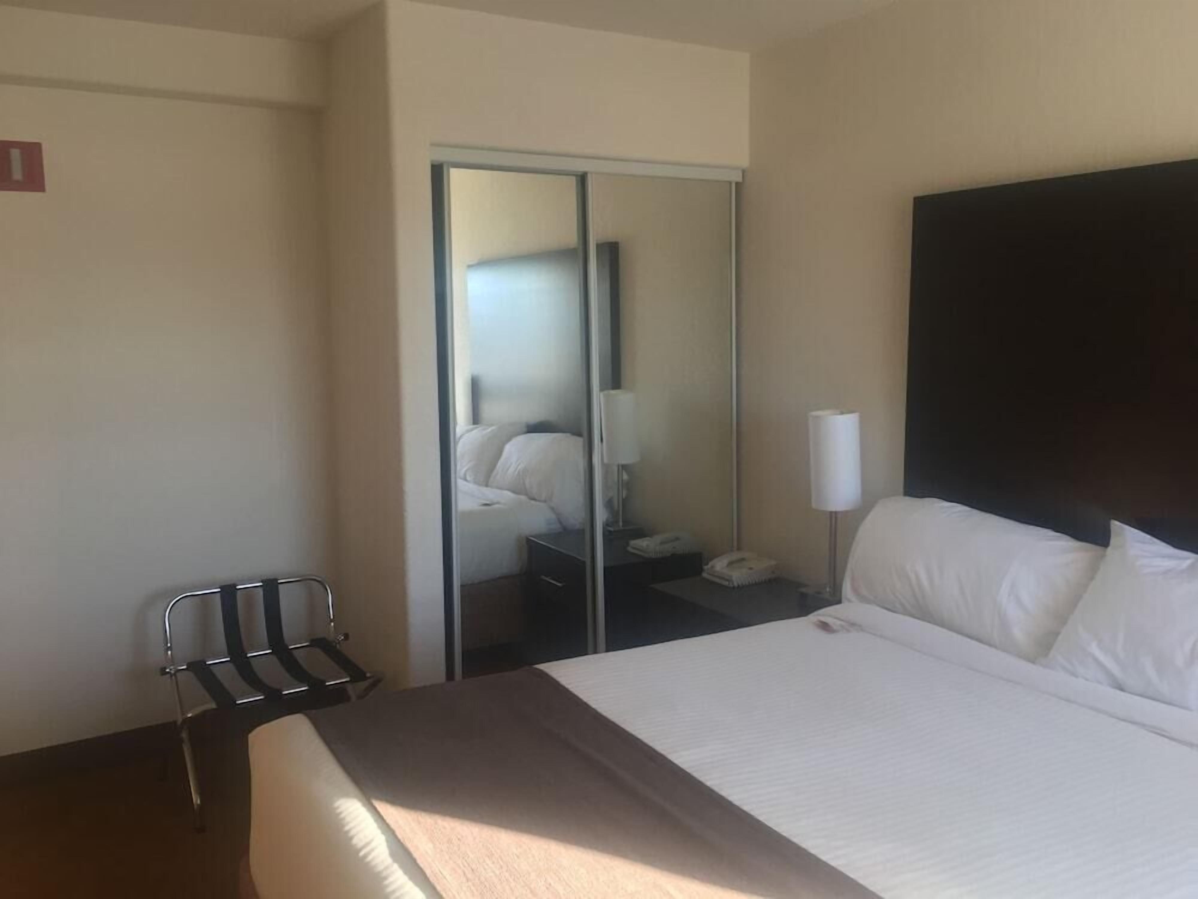 Desk, cots/infant beds, rollaway beds, free WiFi