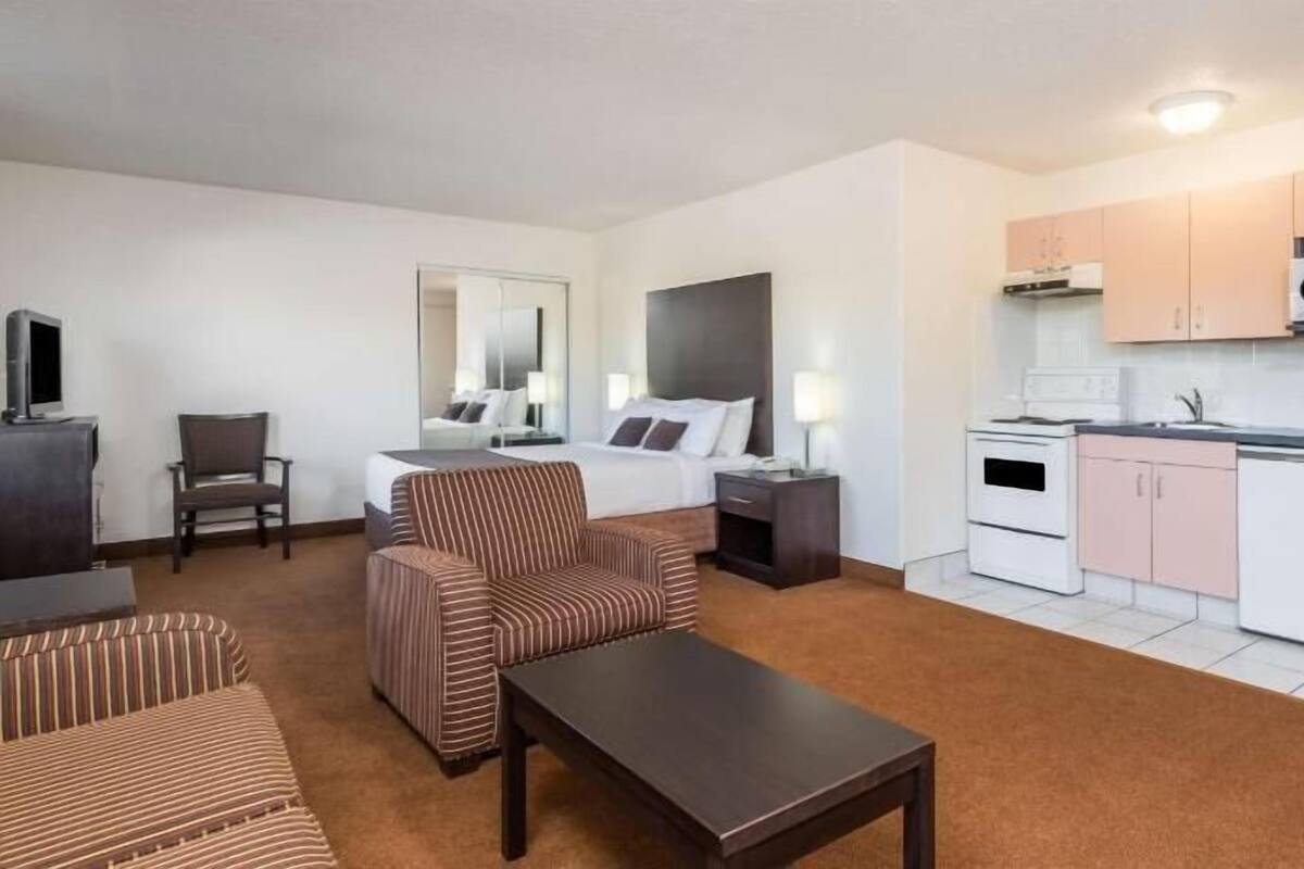 Desk, cots/infant beds, rollaway beds, free WiFi
