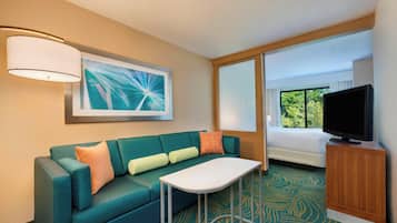 Suite, 1 cama King size y sofá cama, para no fumadores | Escritorio, tabla de planchar con plancha y cunas gratuitas