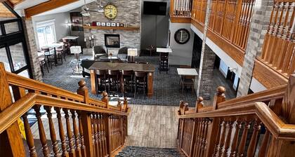 AmericInn by Wyndham White Bear Lake St. Paul