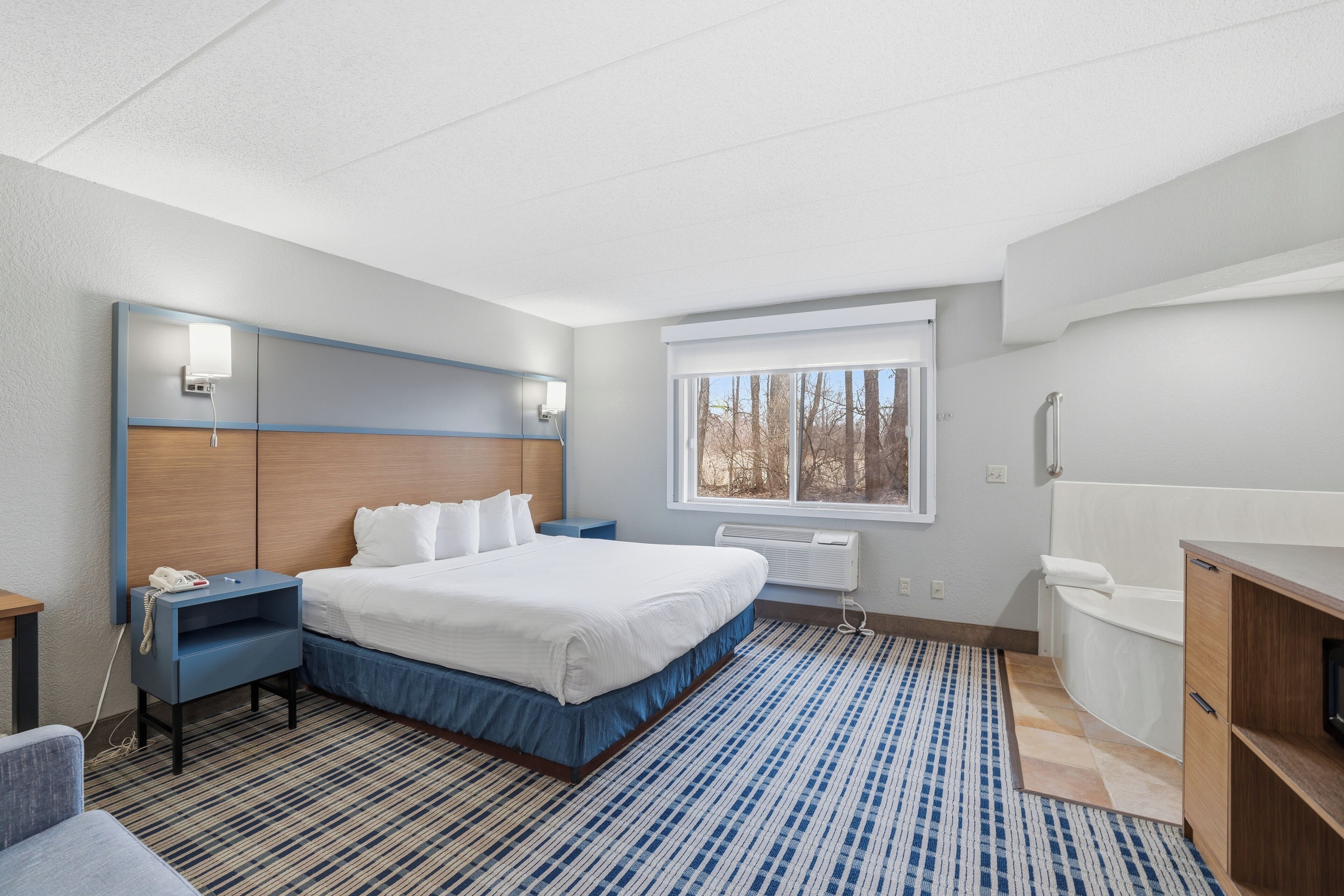 Pillowtop beds, desk, laptop workspace, blackout drapes