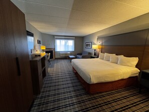 Deluxe Suite, 1 King Bed, Non Smoking | Pillow-top beds, desk, laptop workspace, blackout curtains - AmericInn by Wyndham White Bear Lake St. Paul (White Bear Lake)