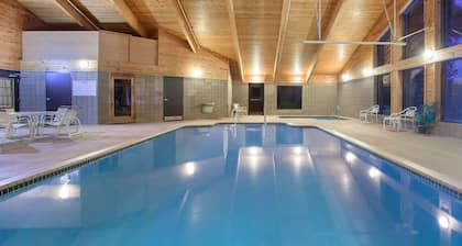 AmericInn by Wyndham White Bear Lake St. Paul