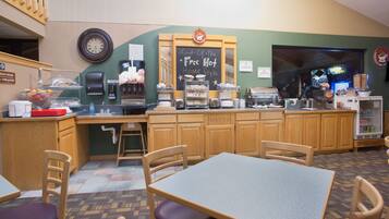 Desayuno de autoservicio incluido todos los días