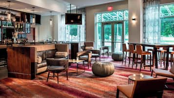 3 restaurants, breakfast, lunch, dinner served; American cuisine