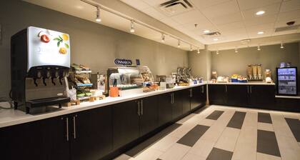 Holiday Inn Express & Suites Columbia-I-26 @ Harbison Blvd by IHG
