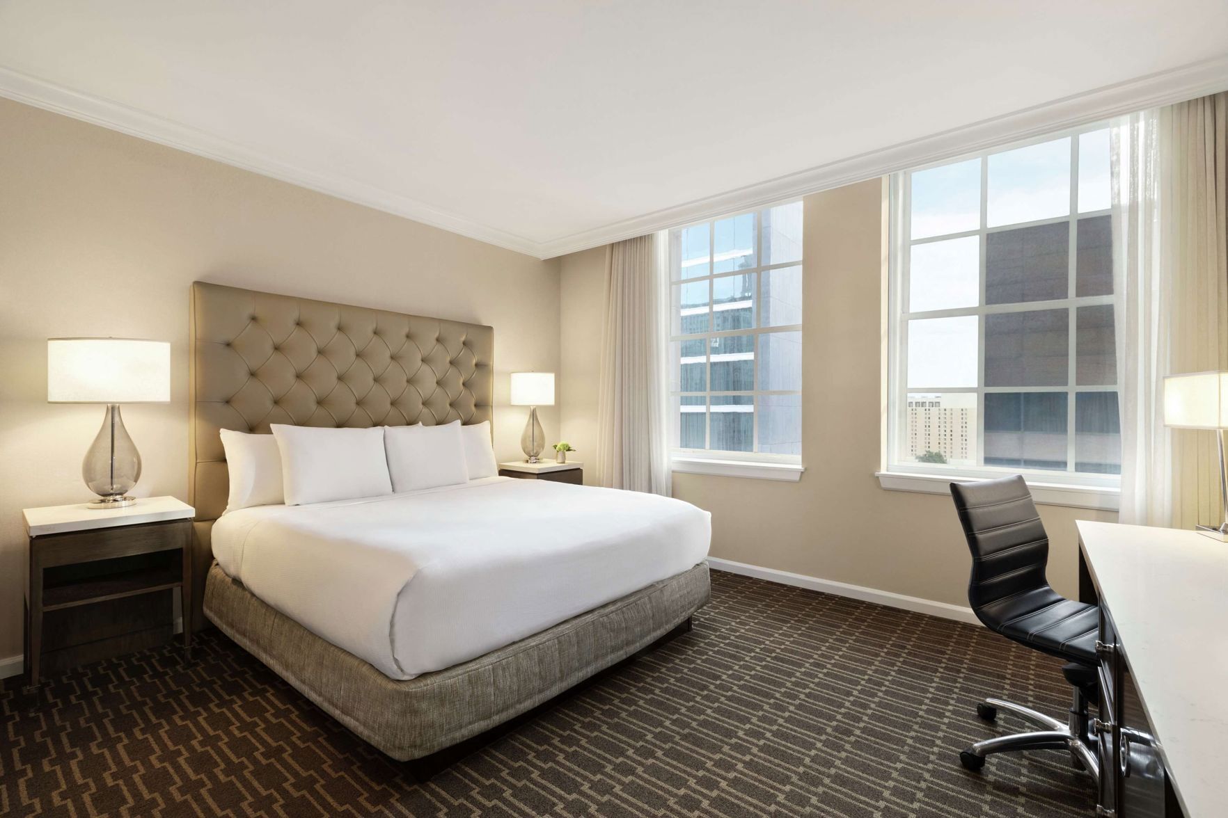 Premium bedding, in-room safe, desk, laptop workspace