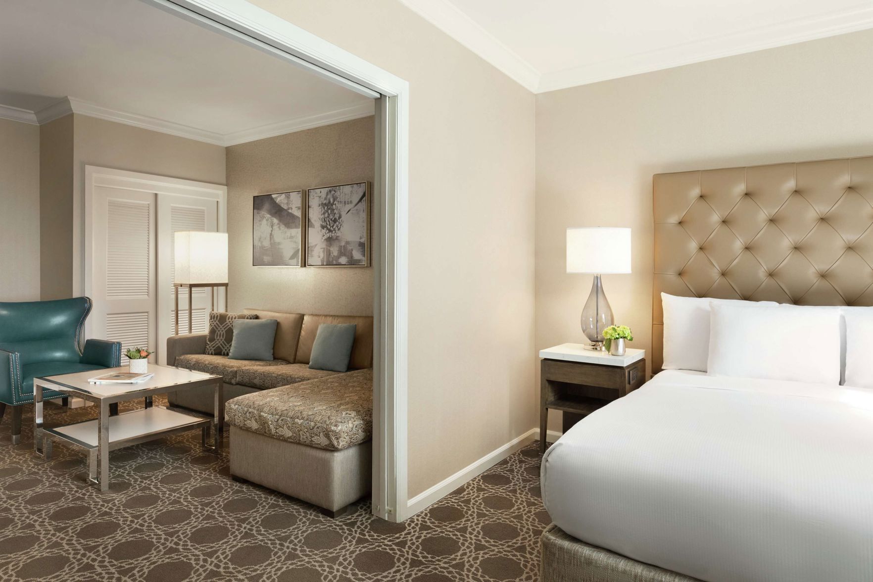 Premium bedding, in-room safe, desk, laptop workspace