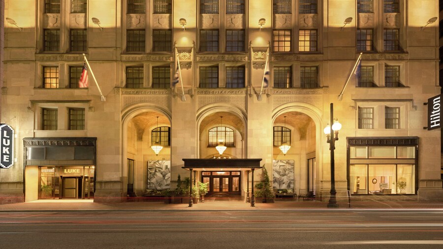 Hilton New Orleans/St. Charles Avenue