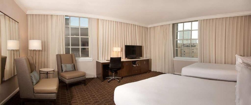Premium bedding, in-room safe, desk, laptop workspace