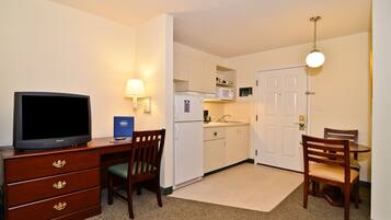 43–tuumainen taulutelevisio, jossa kaapelikanavat