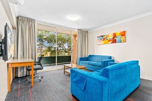 1 bedroom, in-room safe, desk, laptop workspace
