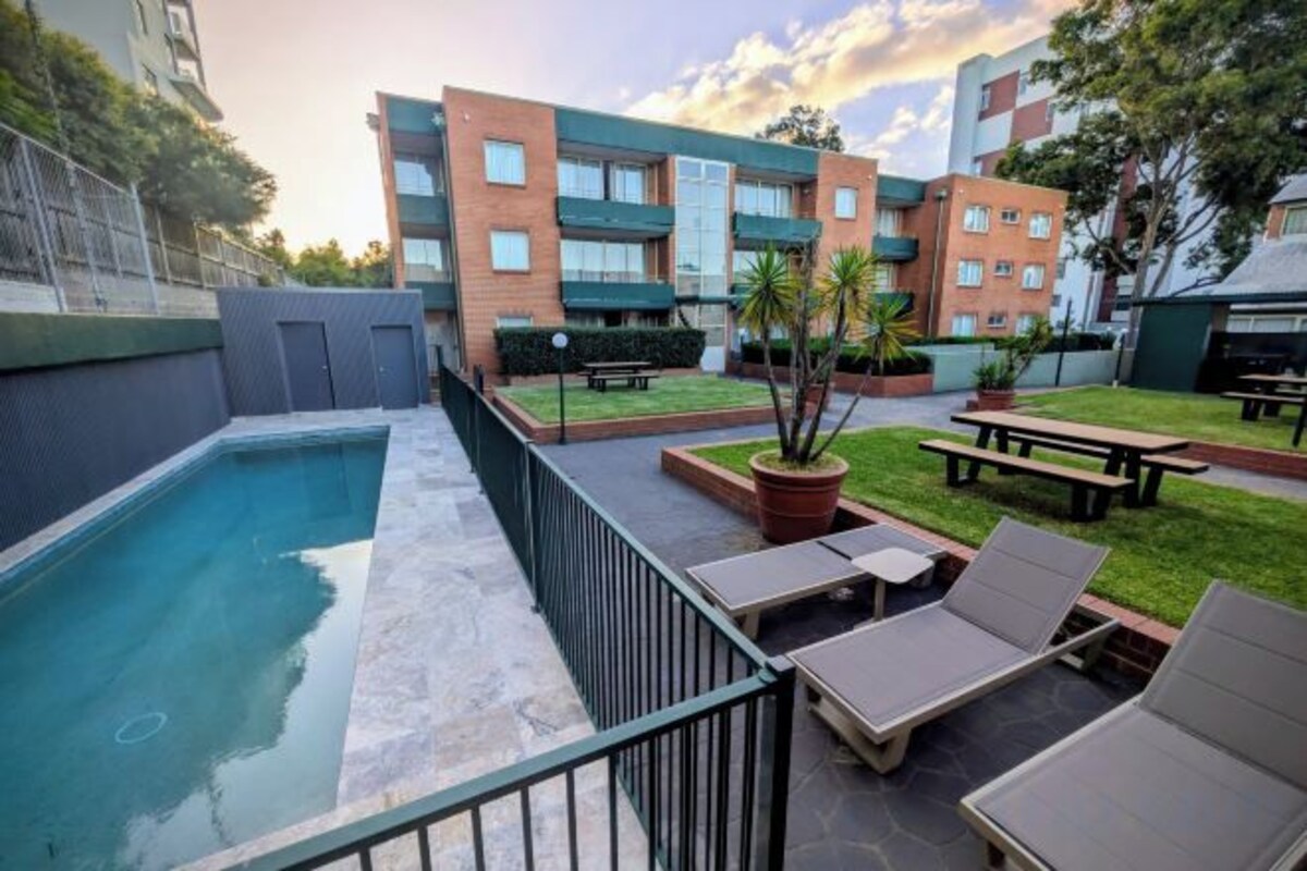 Outdoor pool, sun loungers