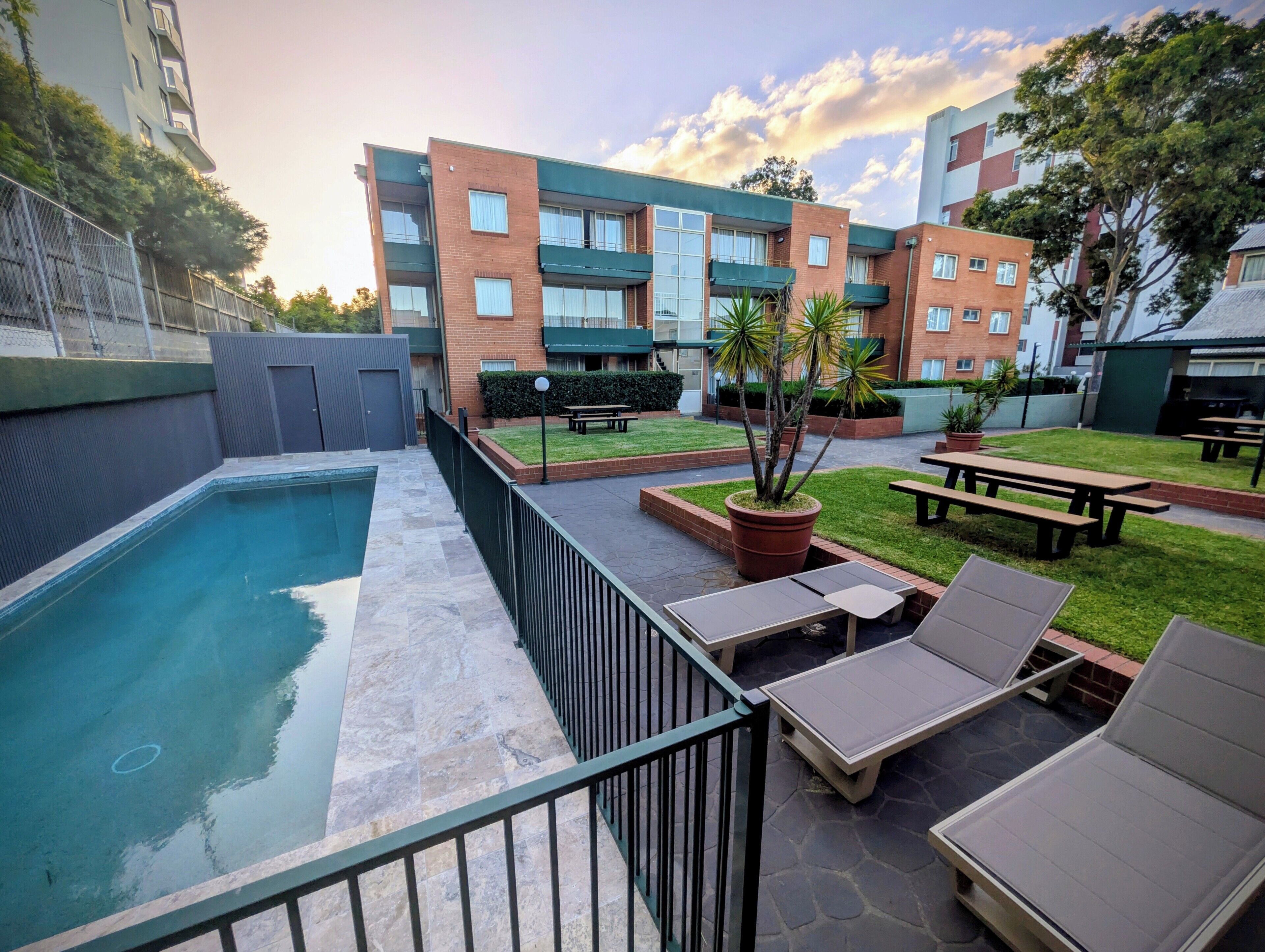 Hypo-allergenic bedding, in-room safe, desk, laptop workspace