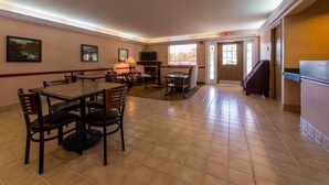 Coffee service - Country Hearth Inn & Suites Toccoa (Toccoa)