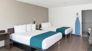 Bureau, fer et planche à repasser, Wi-Fi gratuit, draps fournis