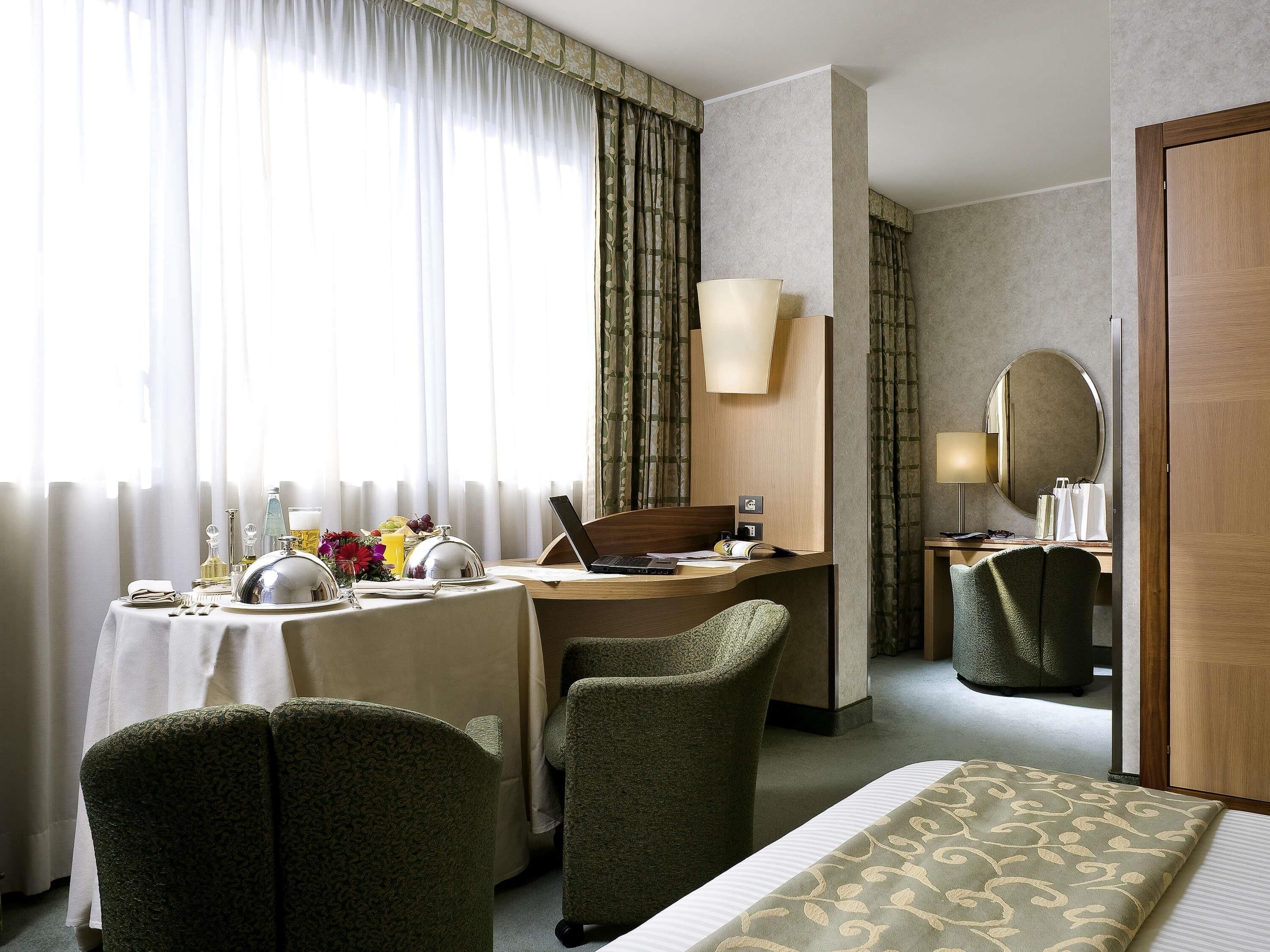 Superior Room, 1 Double Bed | In-room safe, desk, blackout drapes, free cribs/infant beds