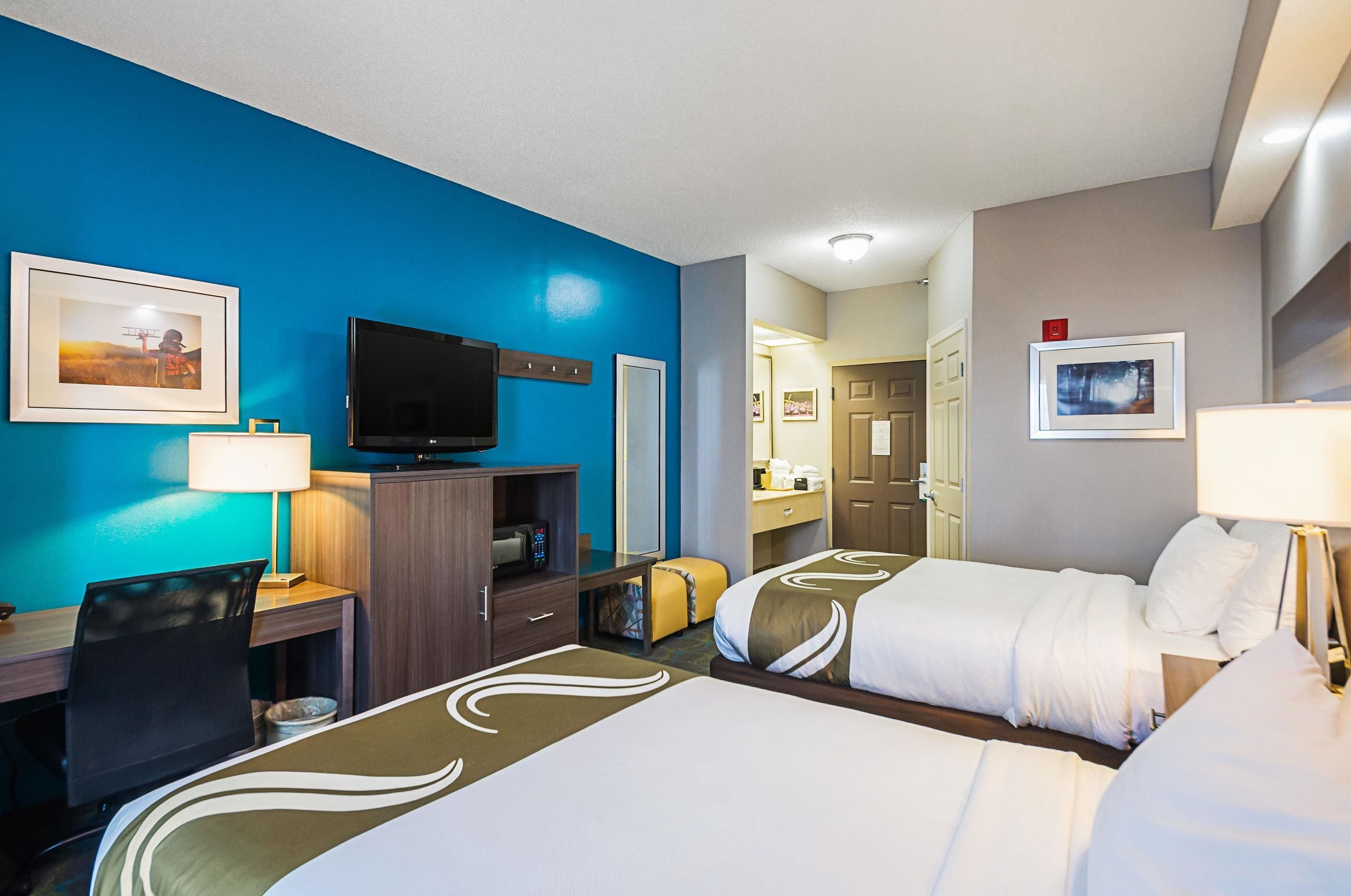 standard double room, 2 double beds, non smoking | pillow-top beds, desk, iron/ironing board, free wifi