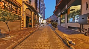 Fachada del alojamiento - Noche