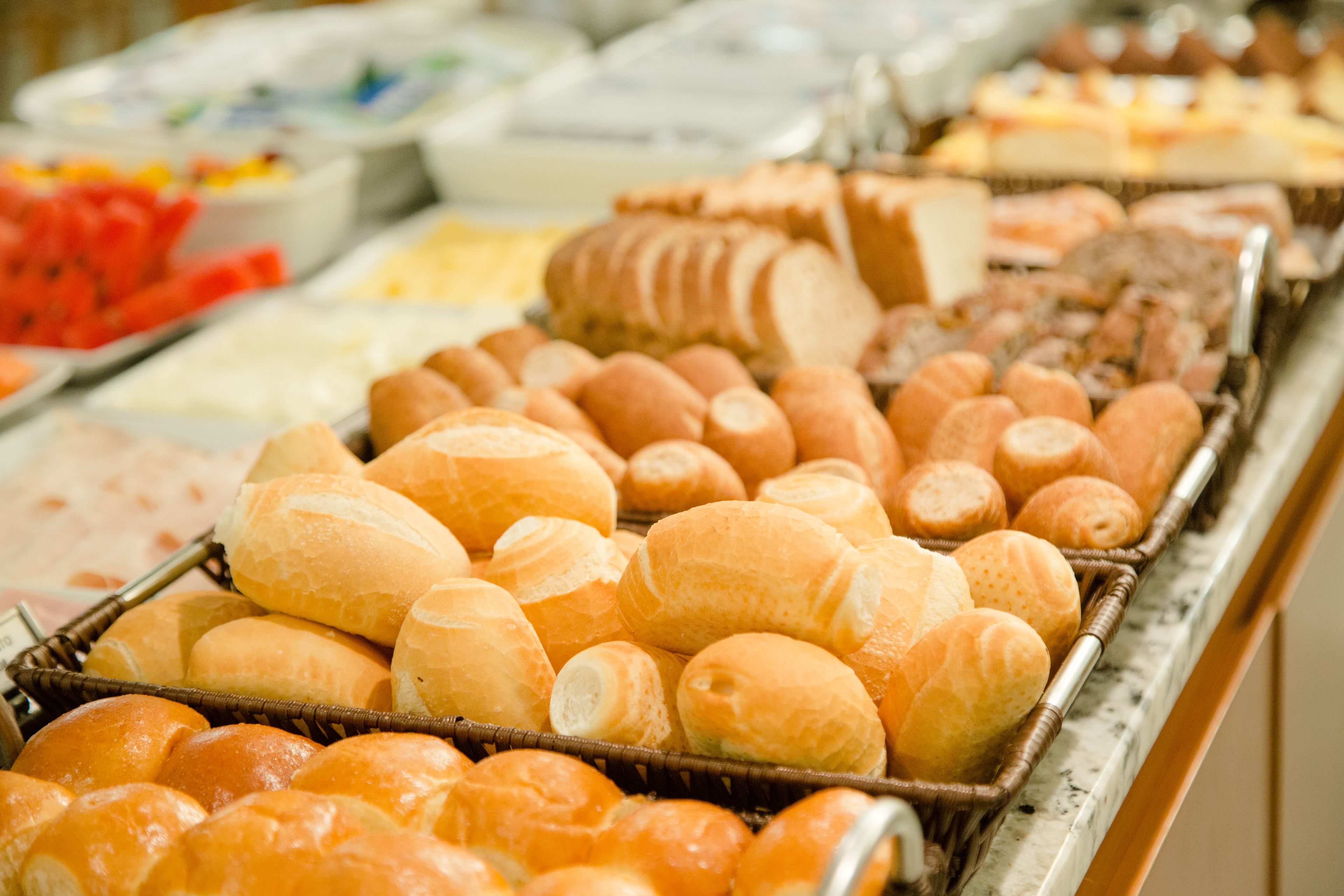 daily buffet breakfast for a fee