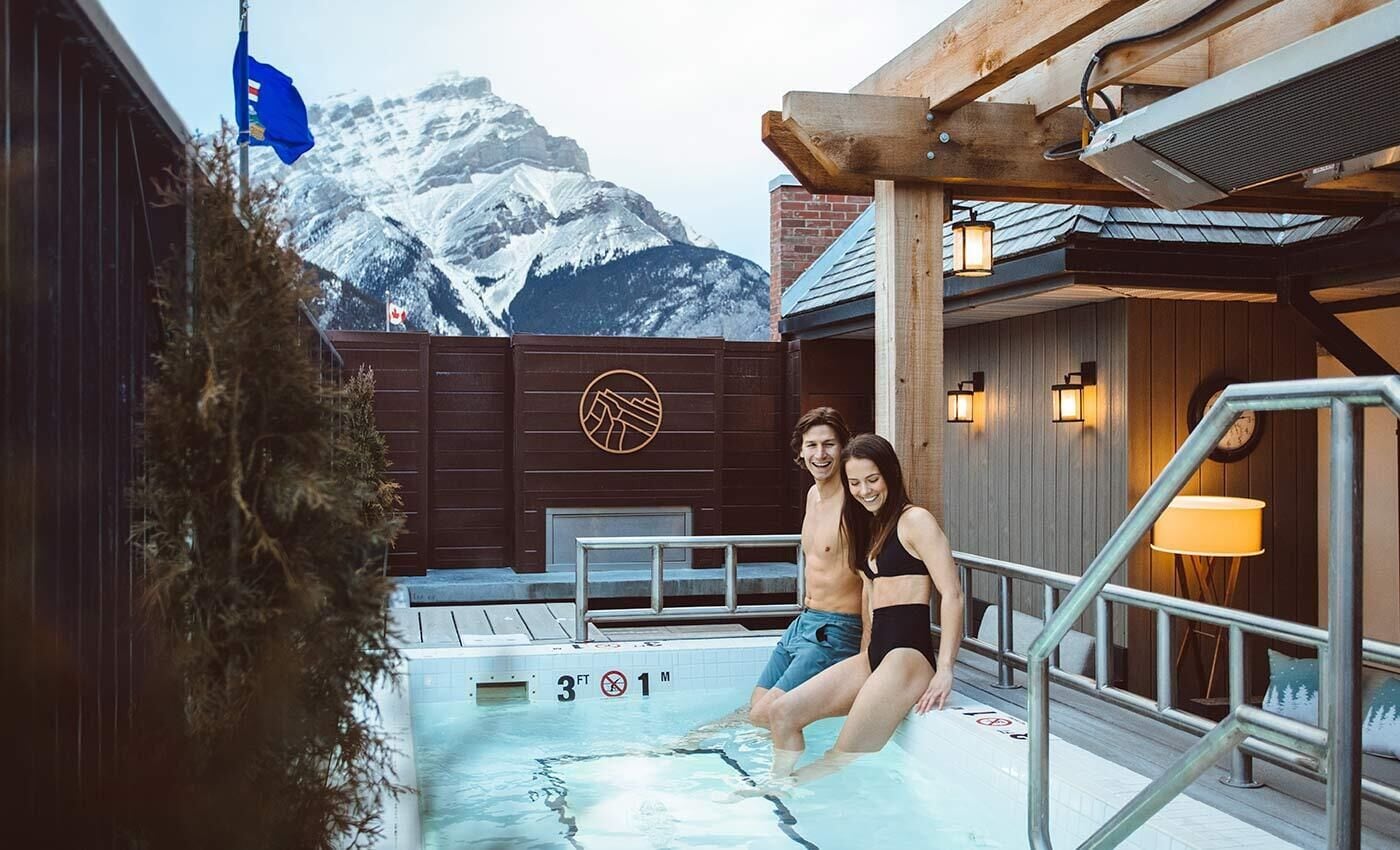 สระว่ายน้ำบนดาดฟ้า