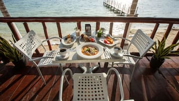 Café da manhã, almoço e jantar