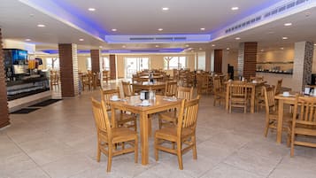 Breakfast, lunch and dinner served