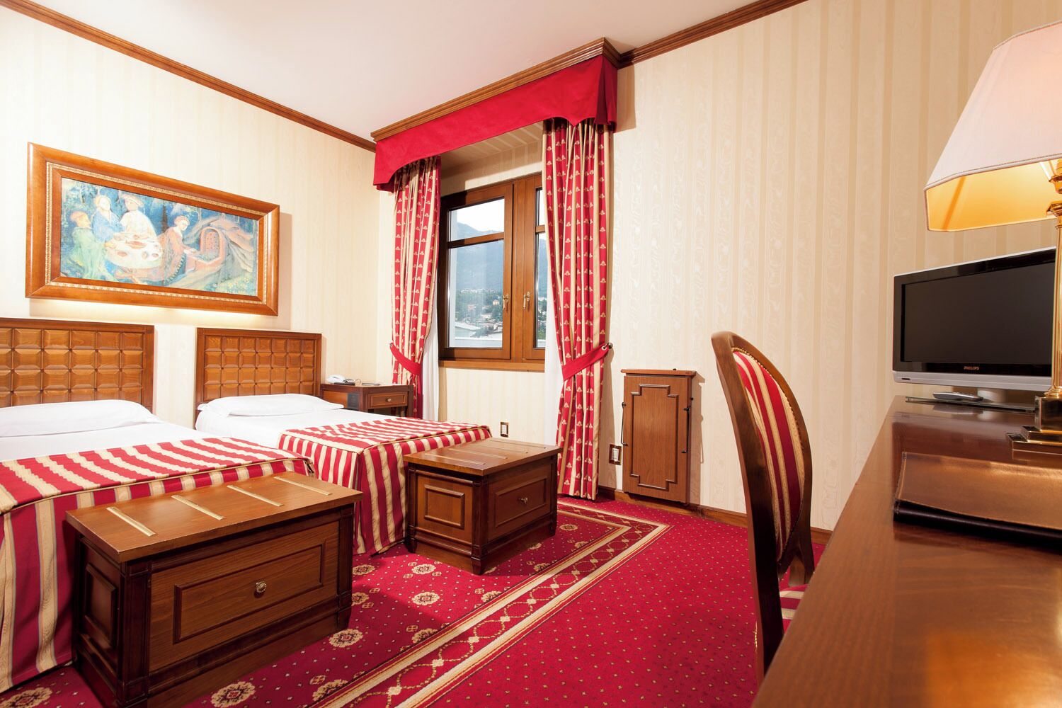 Premium bedding, minibar, in-room safe, desk