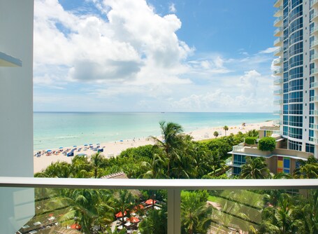 Cadillac Hotel Beach Club, Autograph Collection - Image 44