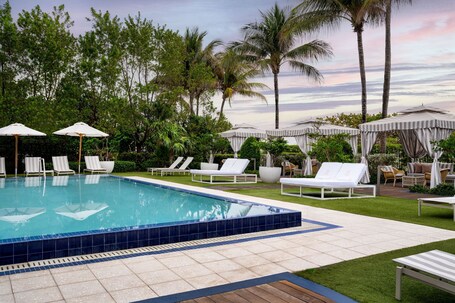 Cadillac Hotel Beach Club, Autograph Collection - Image 16