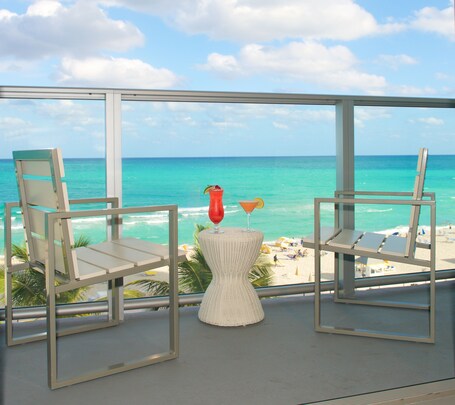 Cadillac Hotel Beach Club, Autograph Collection - Image 15