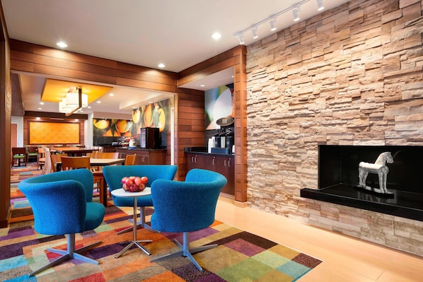 Zimmer, 2 Queen-Betten, Nichtraucher | Lobby-Lounge