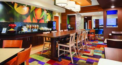 Fairfield Inn & Suites Lansing West