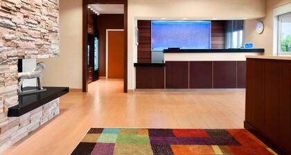 Fairfield Inn & Suites Lansing West