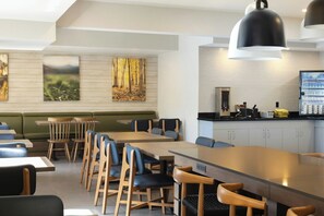Free daily on-the-go breakfast - Fairfield Inn & Suites by Marriott® Grand Rapids Airport (Grand Rapids)