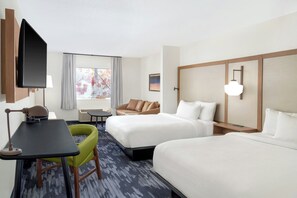Premium bedding, down comforters, pillowtop beds, desk - Fairfield Inn & Suites Saginaw (Saginaw)