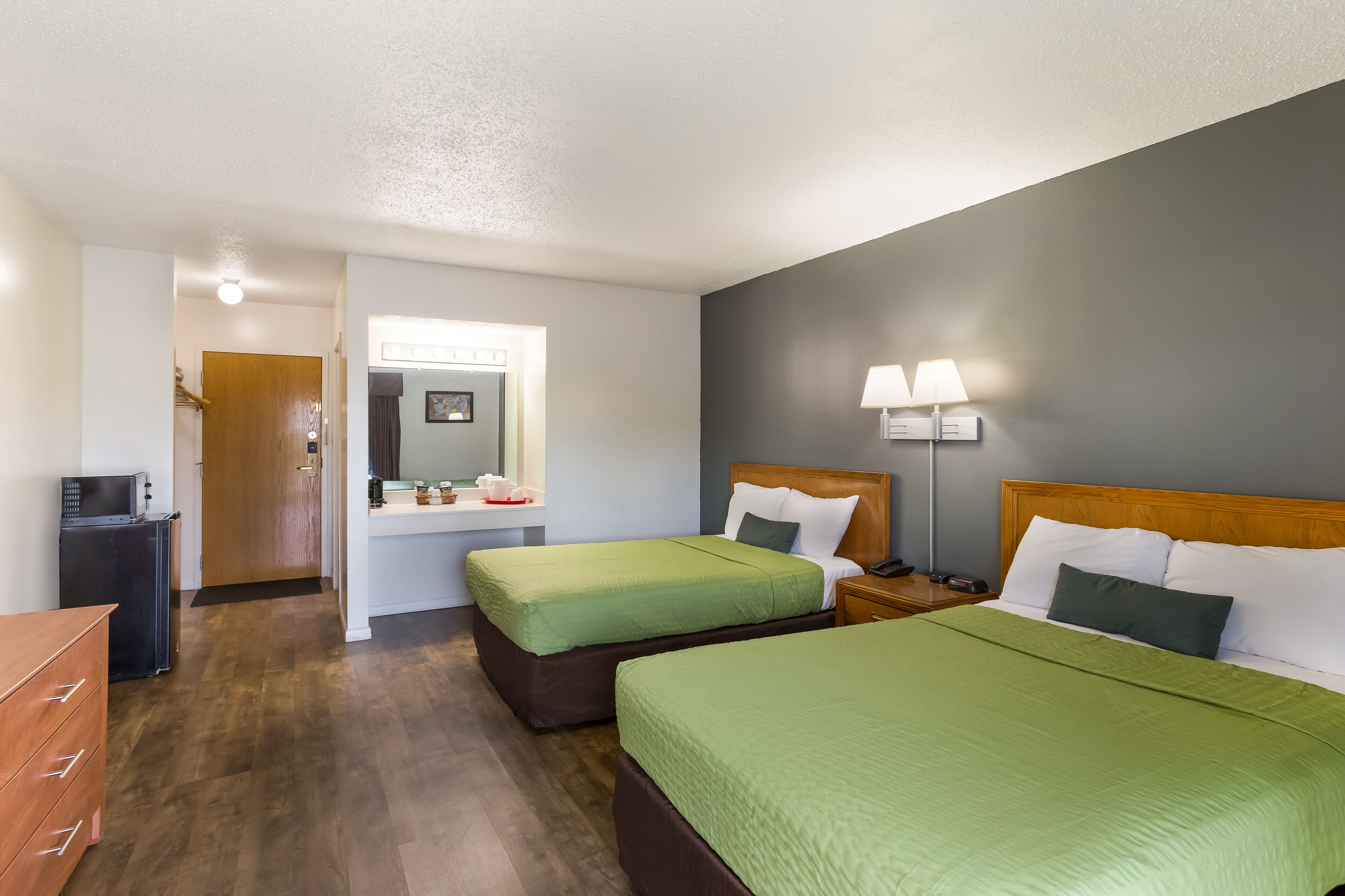 Desk, iron/ironing board, free WiFi, bed sheets