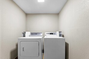 숙박 시설 내 편의 시설/서비스