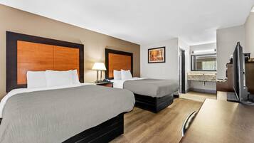 Standaard kamer, 2 tweepersoonsbedden, niet-roken | Een strijkplank/strijkijzer, gratis wifi, beddengoed